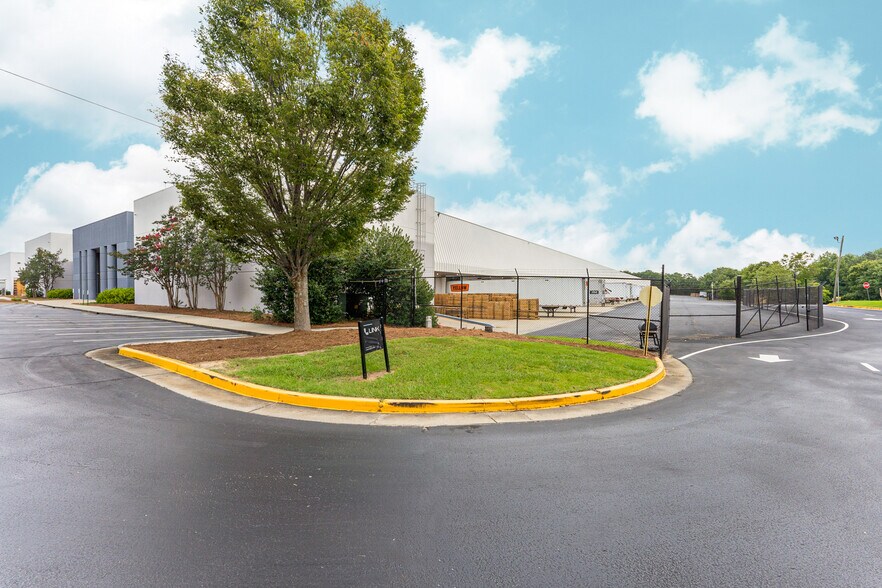 More Photos Of 4787 Stalwart Dr, Fairburn Warehouse For Lease