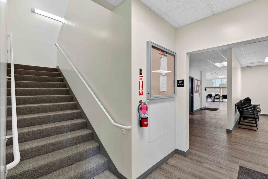 More Photos Of 9031 N Lurline Ave, Chatsworth Distribution For Lease