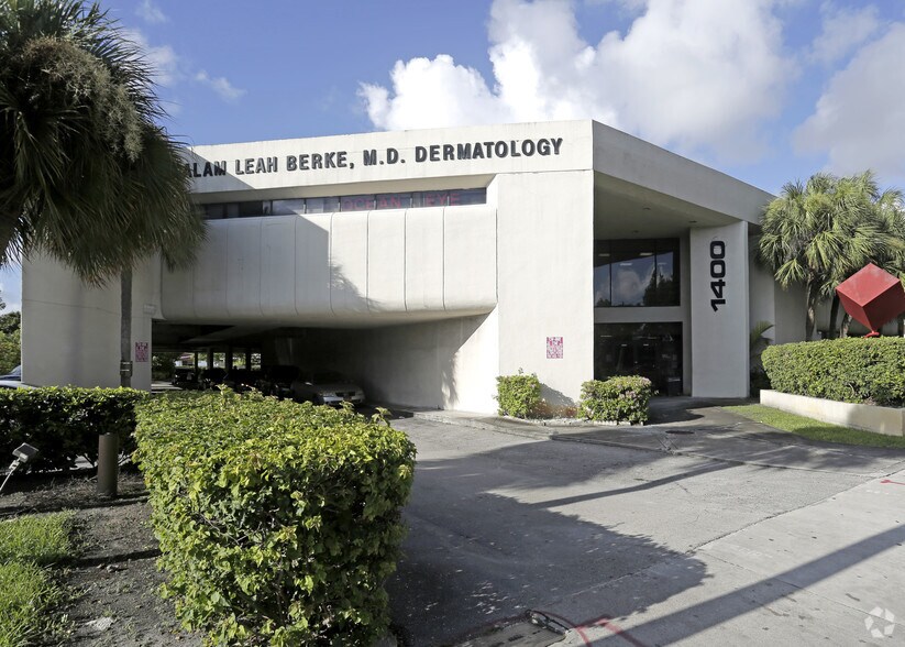 More Photos Of 1400 NE Miami Gardens Dr, Miami Medical For Lease