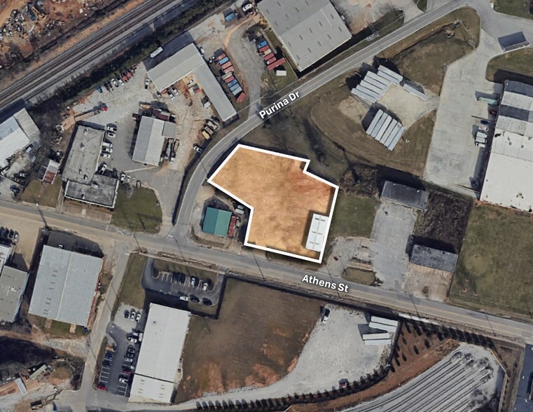 More Photos Of 943 Athens St, Gainesville Service For Lease