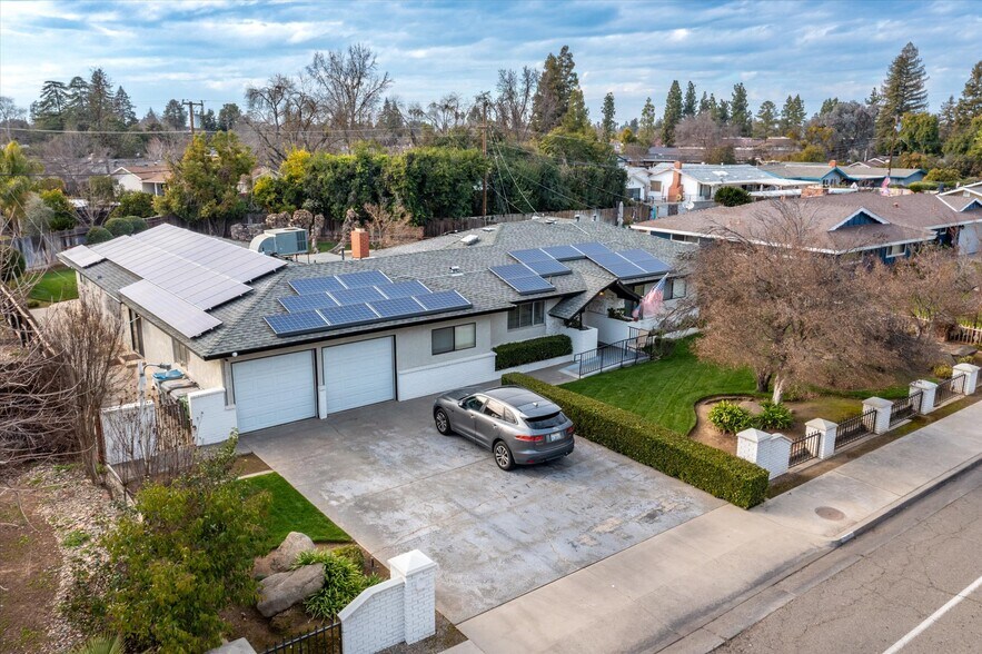 More Photos Of 1415 W Scott Ave, Fresno Assisted Living For Sale