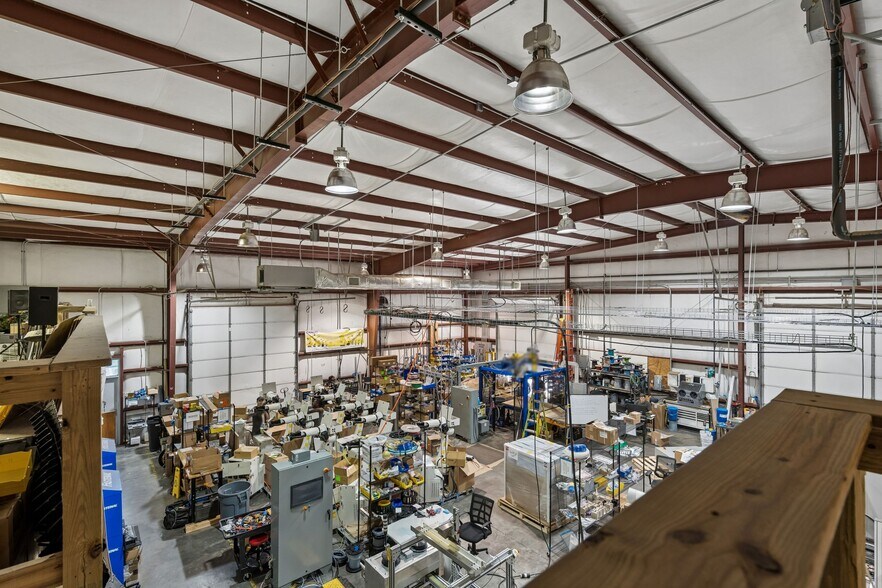 More Photos Of 497 Jessen Ln, Charleston Warehouse For Lease