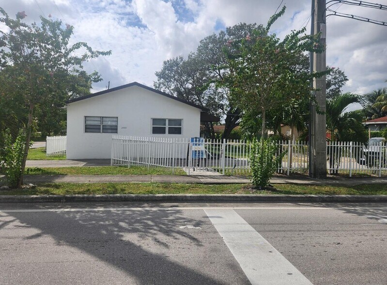 More Photos Of 1000 Foster Rd, Hallandale Beach Religious Facility For Sale