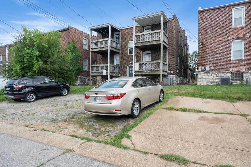 More Photos Of 5039-5041 Chippewa St, Saint Louis Multifamily For Sale