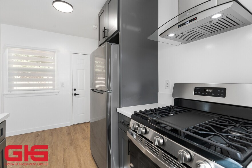 More Photos Of 411-417 N Euclid Ave, Pasadena Apartments For Sale