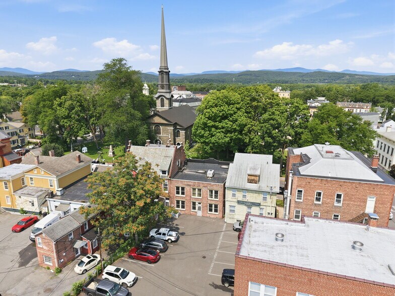 More Photos Of 44 Main St, Kingston Office For Lease