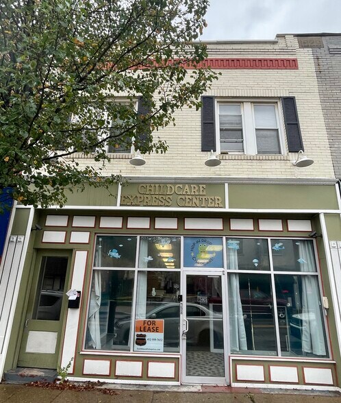 More Photos Of 714 Midland Ave, Midland Storefront Retail Residential For Lease