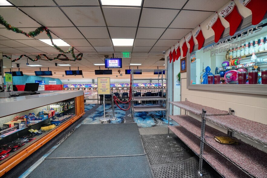More Photos Of 3279 McClelland Ave, Erie Bowling Alley For Sale