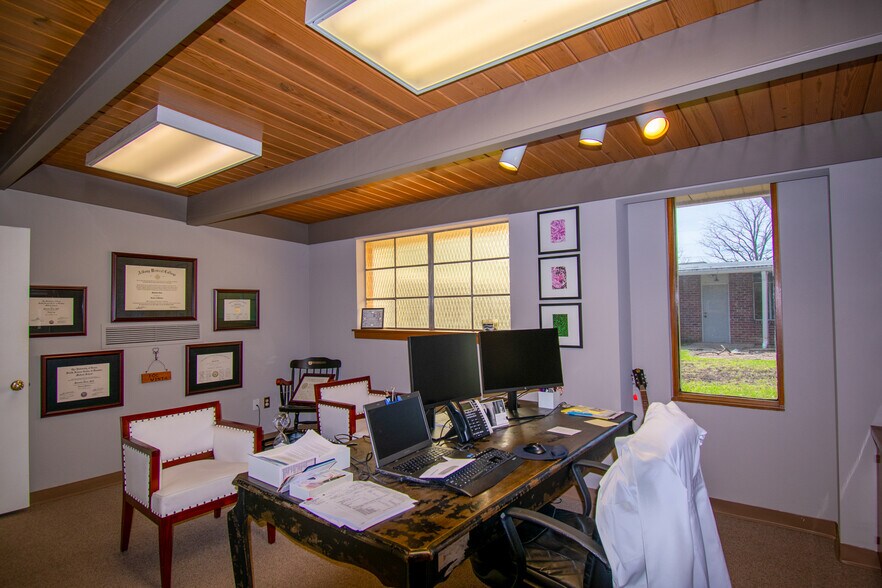 More Photos Of 408 W 45th St, Austin Medical For Sale