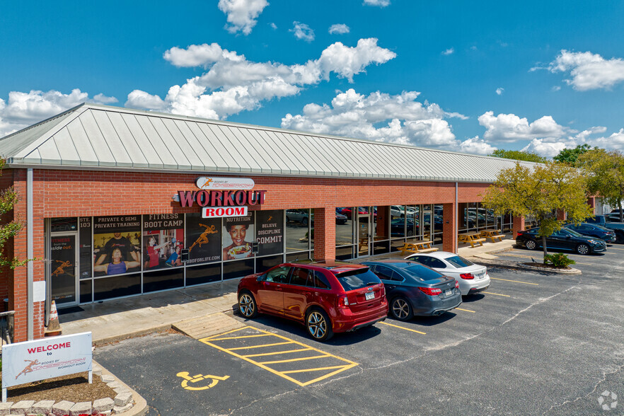 Primary Photo Of 15635 Vision Dr, Pflugerville Storefront Retail Office For Lease