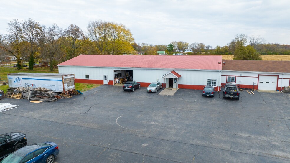 More Photos Of 12630 Walnut Creek Pike, Ashville Warehouse For Lease
