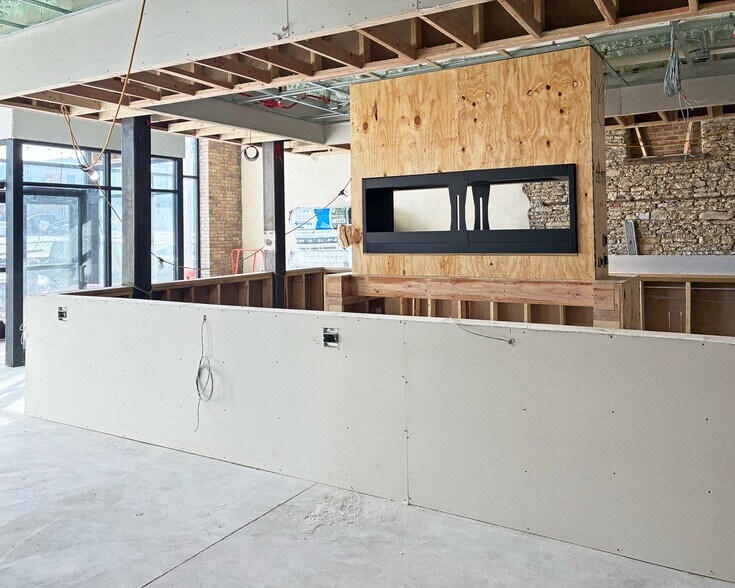 More Photos Of 101-105 W State St, Geneva Restaurant For Lease