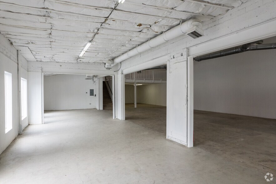 More Photos Of 8555 Santa Monica Blvd, West Hollywood Storefront Retail Office For Lease