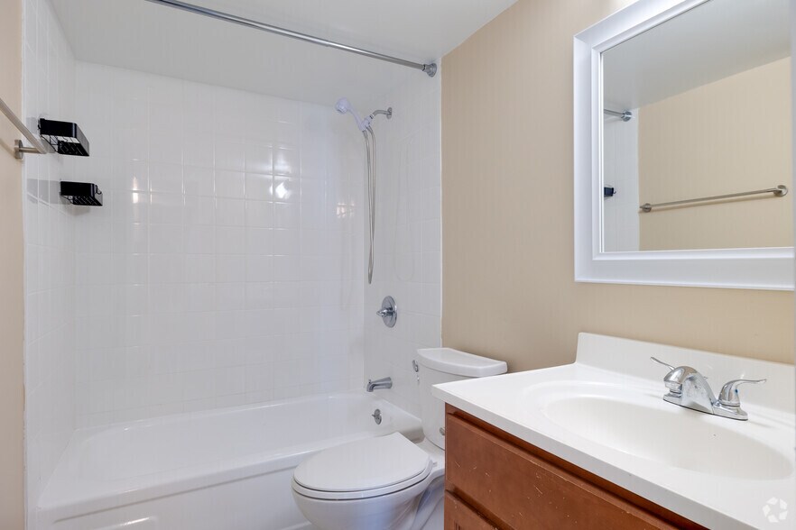 More Photos Of 8372 Beacon Blvd, Fort Myers Apartments For Sale