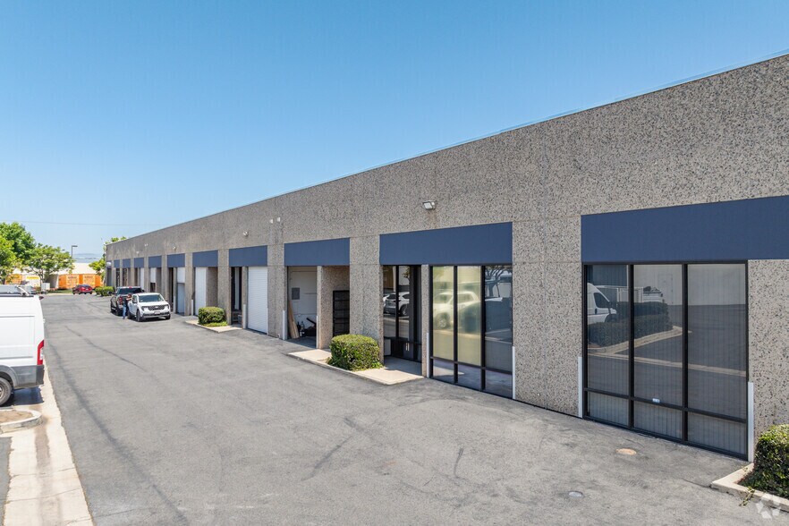 More Photos Of 119 N Maple St, Corona Unknown For Lease