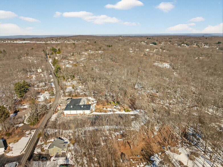 More Photos Of 1146 Spindle Hill Rd, Wolcott Freestanding For Sale