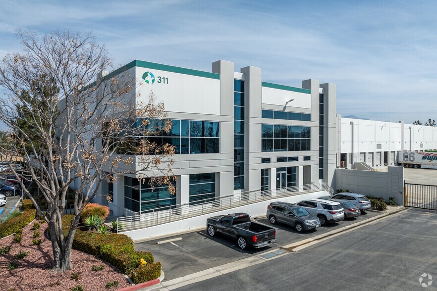 Primary Photo Of 311 S Doolittle Ave, San Bernardino Warehouse For Lease