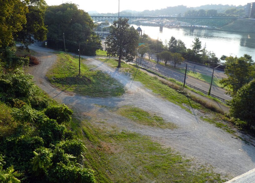 More Photos Of 1015 Locust St, Knoxville Land For Sale