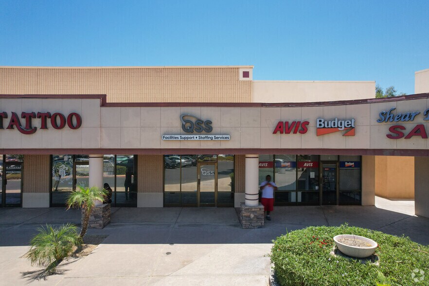 More Photos Of 3855-3875 W Ray Rd, Chandler Storefront For Lease