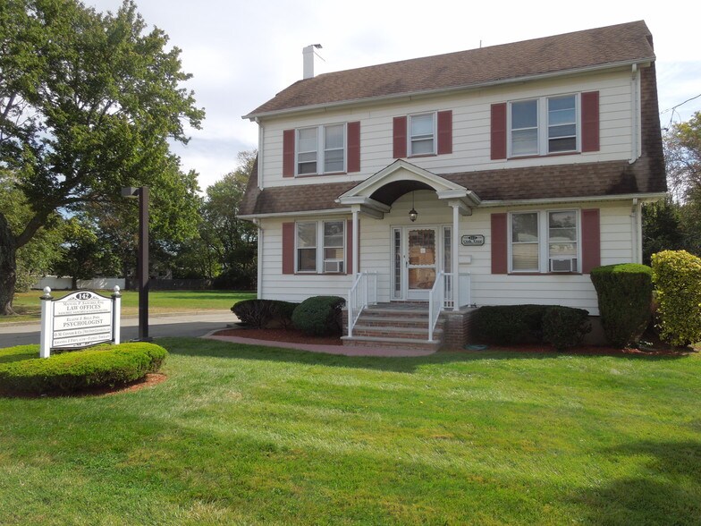 More Photos Of 142 Oak Tree Ave, South Plainfield Office For Lease