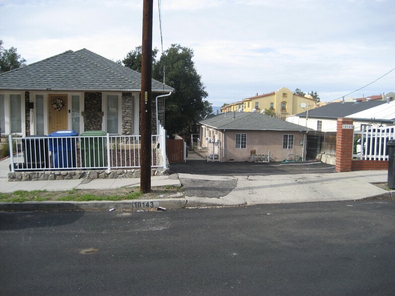 Primary Photo Of 10143-10145 Mountair Ave, Tujunga Apartments For Sale