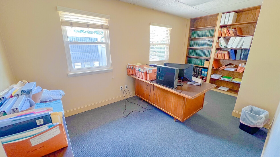 More Photos Of 411 E Marlton Pike, Cherry Hill Office For Lease