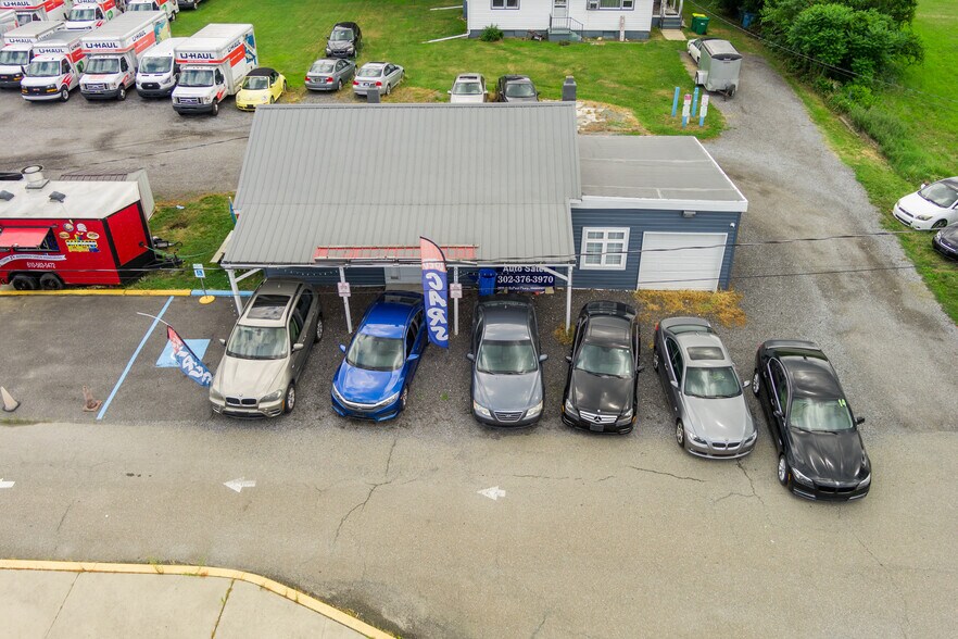 More Photos Of 2516-2518 N Dupont Pky, Middletown Freestanding For Sale