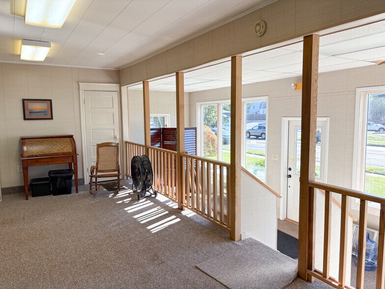 More Photos Of 417 Albany Ave, Kingston Office For Sale