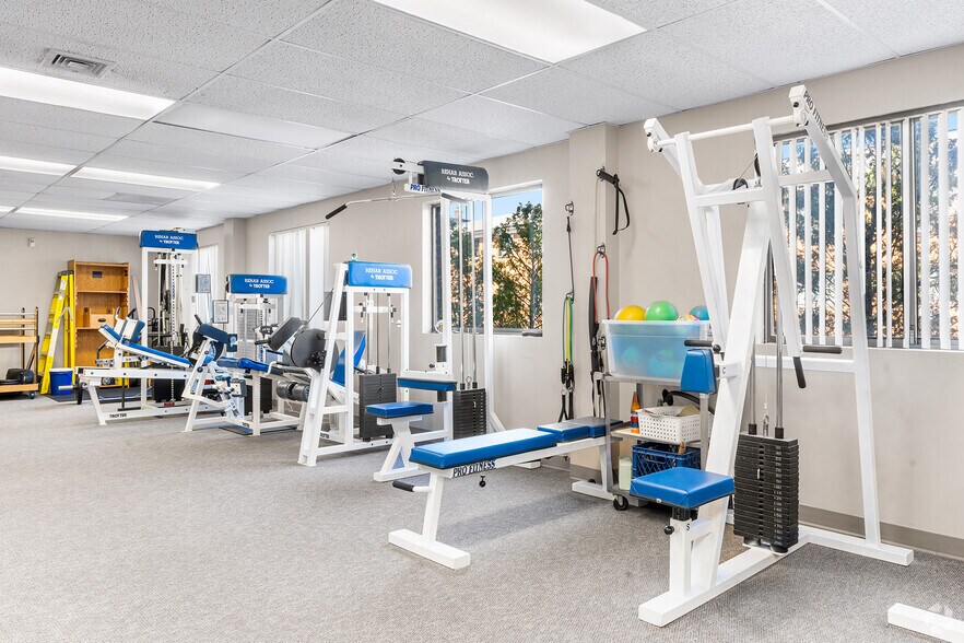 More Photos Of 2900 Main St, Stratford Medical For Sale