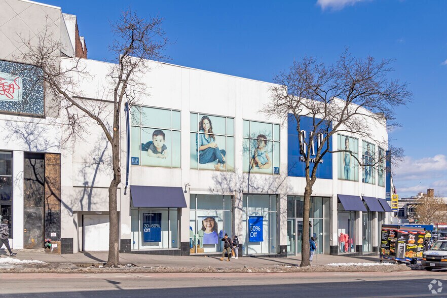 More Photos Of 271 E Fordham Rd, Bronx Storefront For Sale