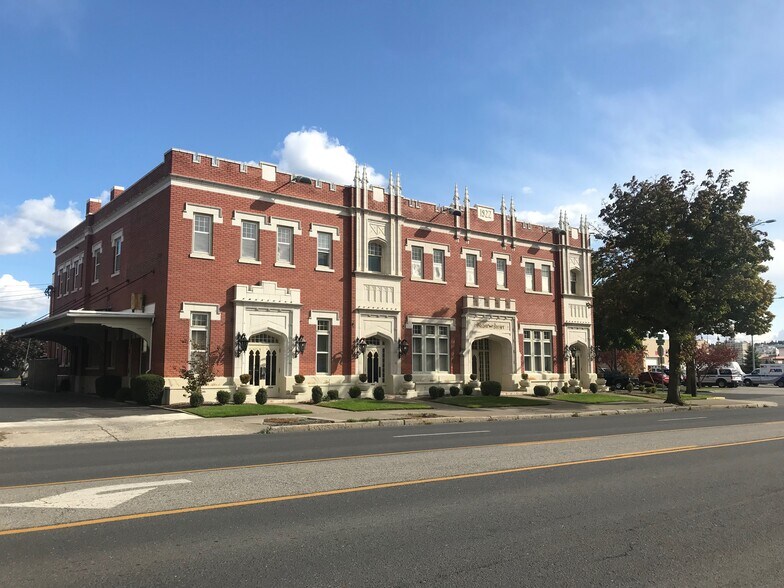 More Photos Of 1306 N Monroe St, Spokane Specialty For Sale