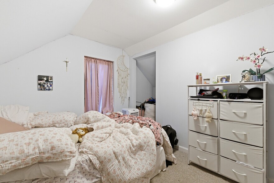 More Photos Of 158 Court St, Laconia Apartments For Sale