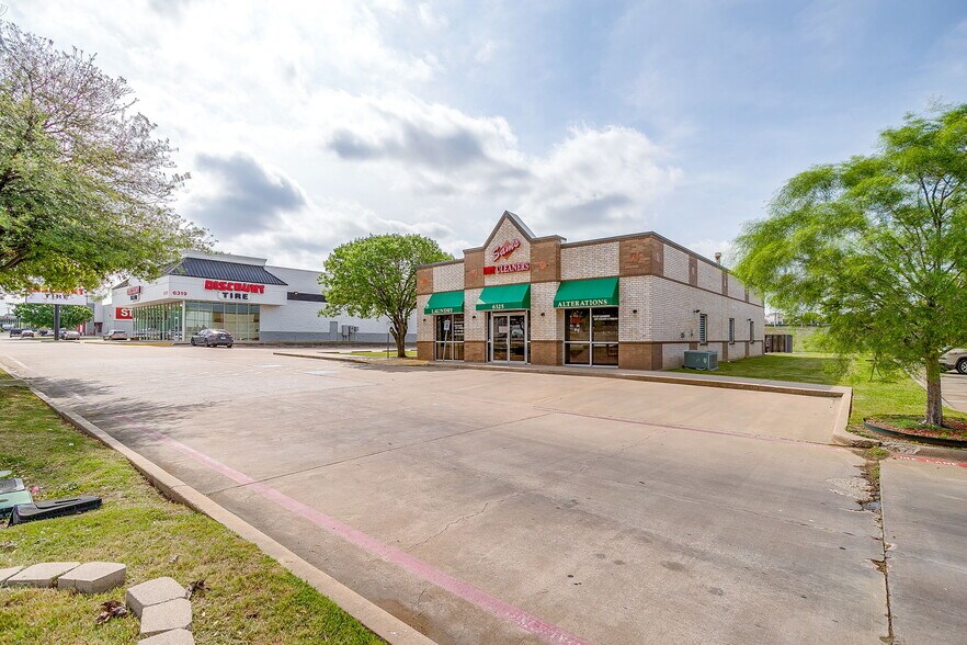 More Photos Of 6325 Lake Worth Blvd, Fort Worth General Retail For Sale