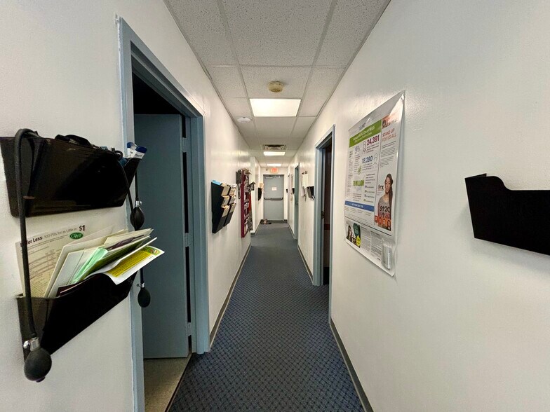 More Photos Of 200 Northern Dr, Troy Medical For Sale