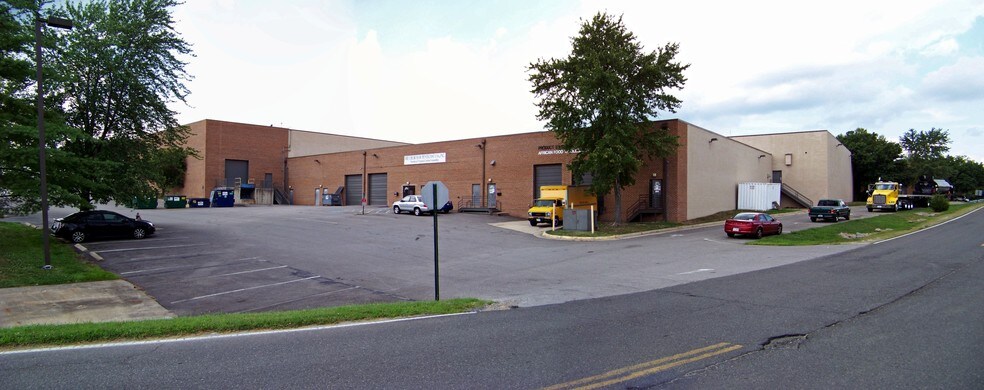 More Photos Of 8198 Terminal Rd, Lorton Unknown For Lease