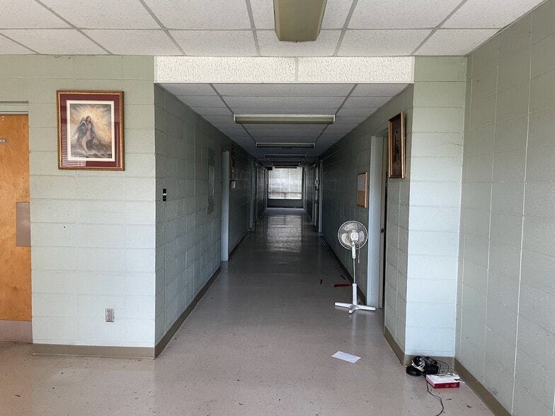 More Photos Of 400 East St N, Talladega Religious Facility For Sale