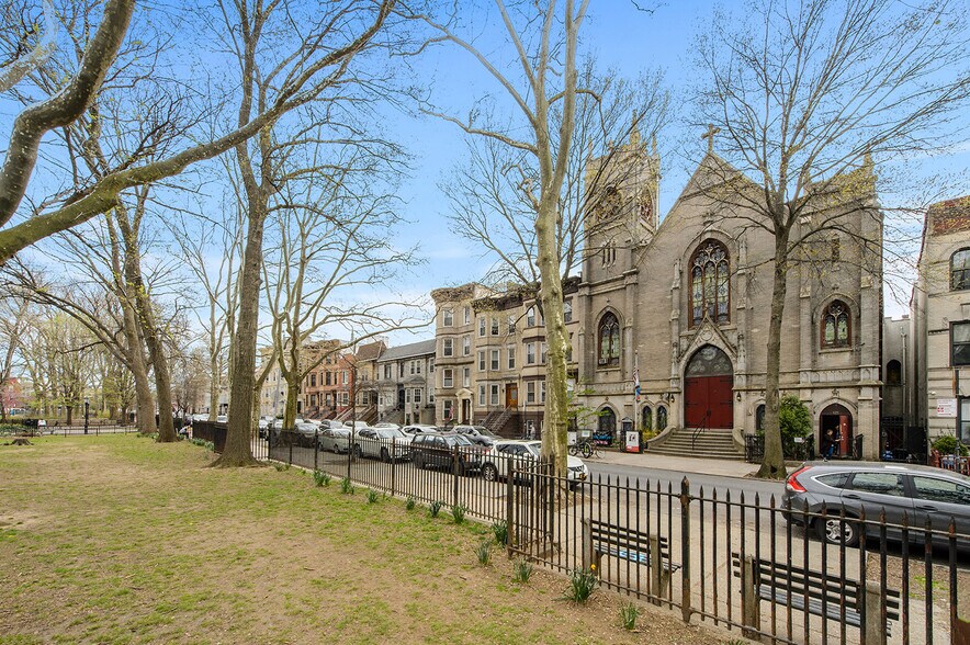 Primary Photo Of 129 Russell St, Brooklyn Religious Facility For Sale
