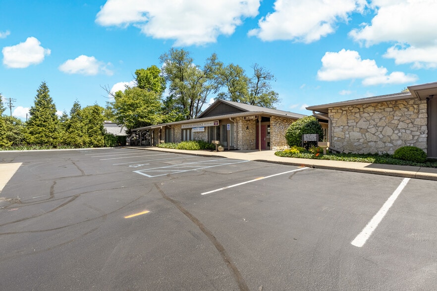 More Photos Of 360 Plaza Dr, Columbus Medical For Sale