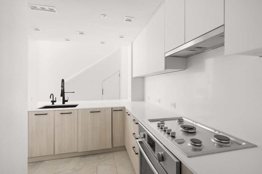 More Photos Of 94 Guernsey St, Brooklyn Multifamily For Sale