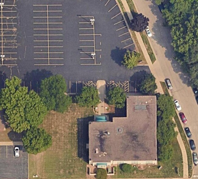 Primary Photo Of 601 7th St N, La Crosse Office For Lease