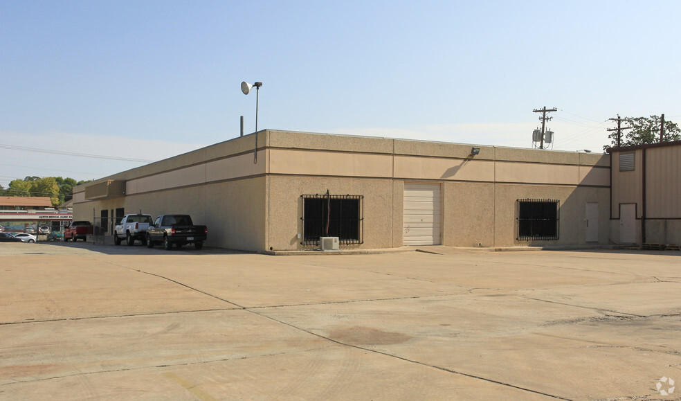 Primary Photo Of 1811 Airport Blvd, Austin Warehouse For Lease