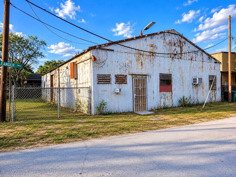More Photos Of 7903 Leander St, Houston Warehouse For Lease