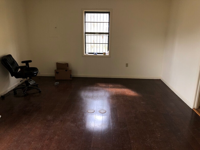 More Photos Of 201 N First, West Helena Manufacturing For Sale