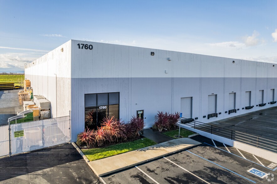 More Photos Of 1740-1760 Enterprise Blvd, West Sacramento Unknown For Lease