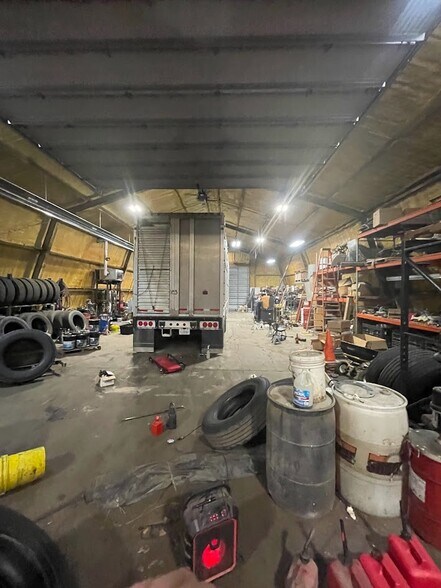 More Photos Of 5717 138th Ave, Holland Distribution For Lease