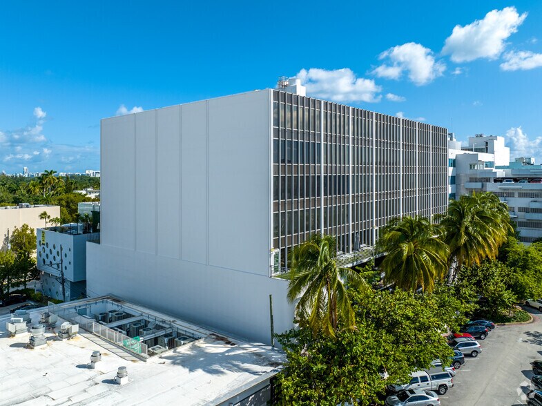 More Photos Of 1680 Michigan Ave, Miami Beach Office For Sale