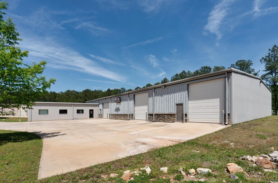 More Photos Of 20 Bellamy Pl, Stockbridge Warehouse For Sale