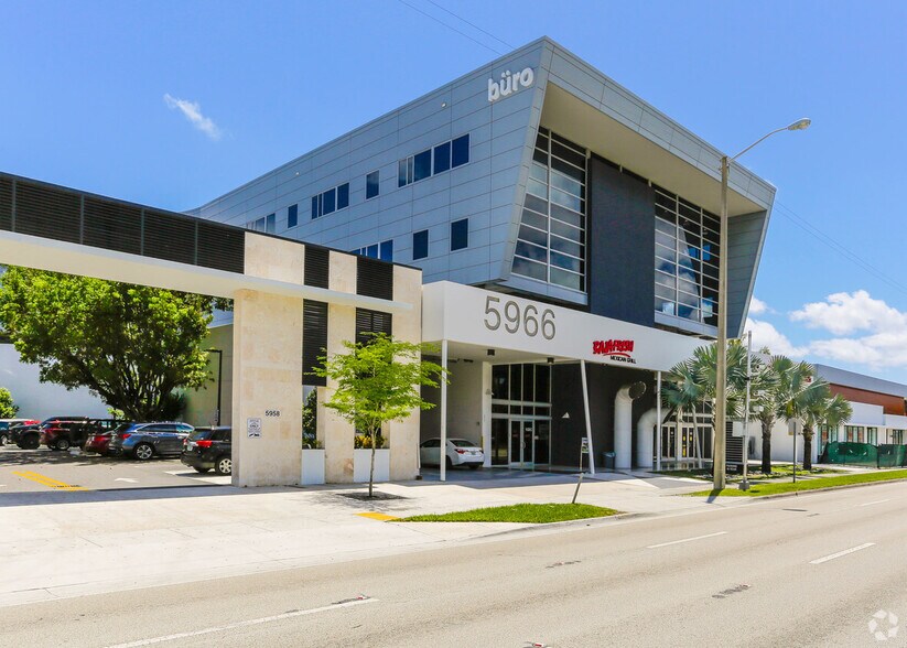 More Photos Of 5966 S Dixie Hwy, South Miami Loft Creative Space For Lease