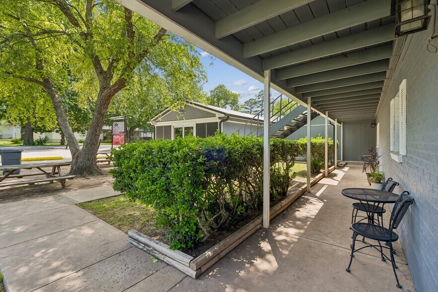 More Photos Of 8848 Soldier Creek Rd, Kingston Hotel For Sale