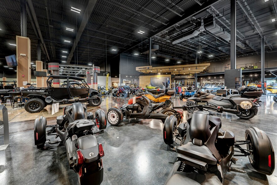 More Photos Of 1701 Lincoln Hwy, North Versailles Movie Theatre For Lease